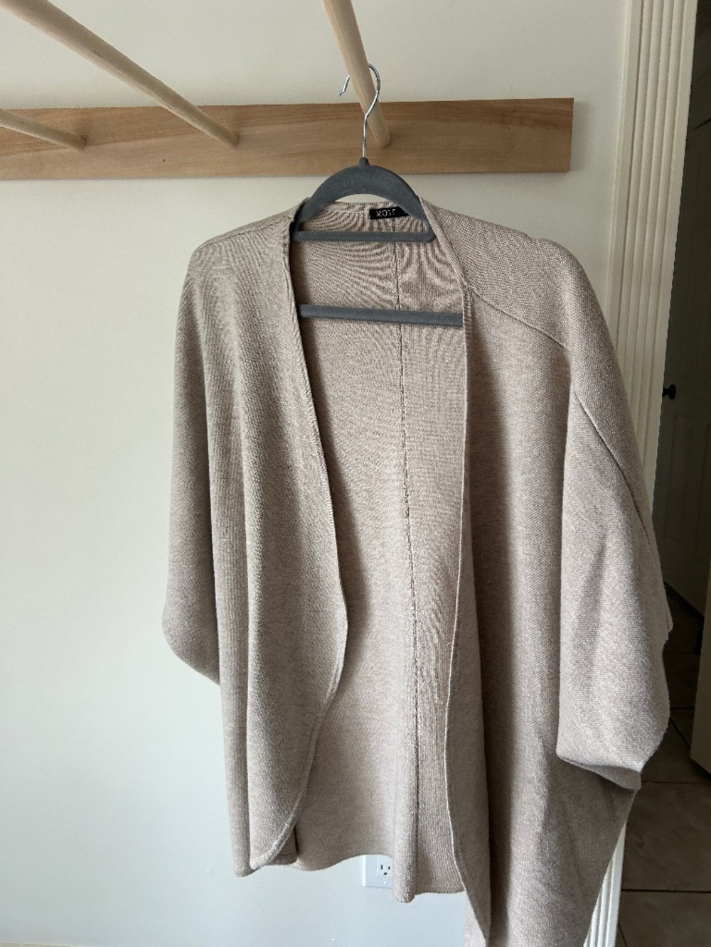 Motif Cardigan